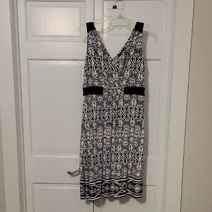 Apt. 9 Black and White Geometric Midi Dress